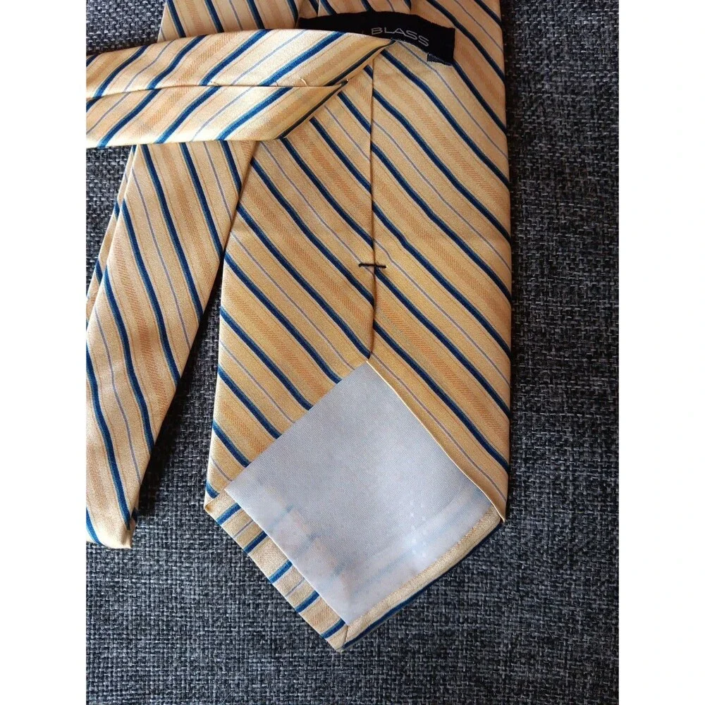 bill blass this vintage